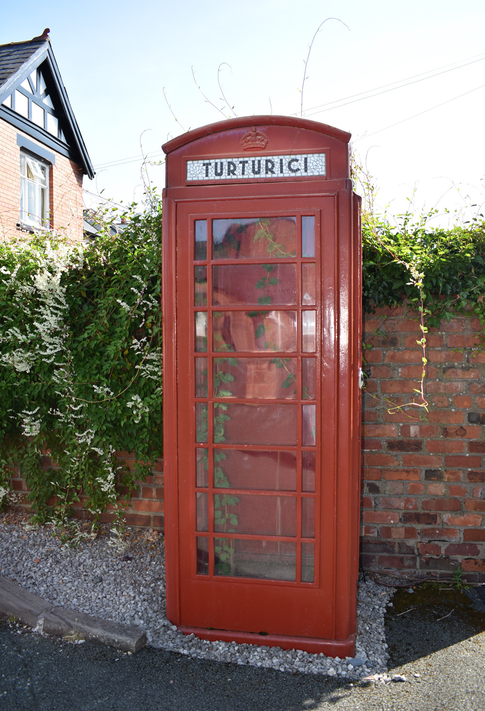 Telephone1 small